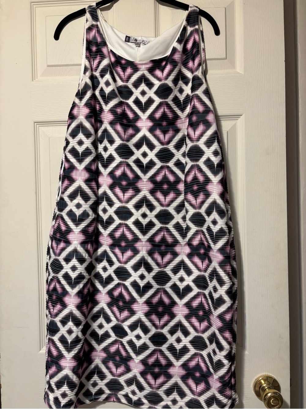 Jennifer Lopez Black, White & Pink Geometric Scoop Neck Dress